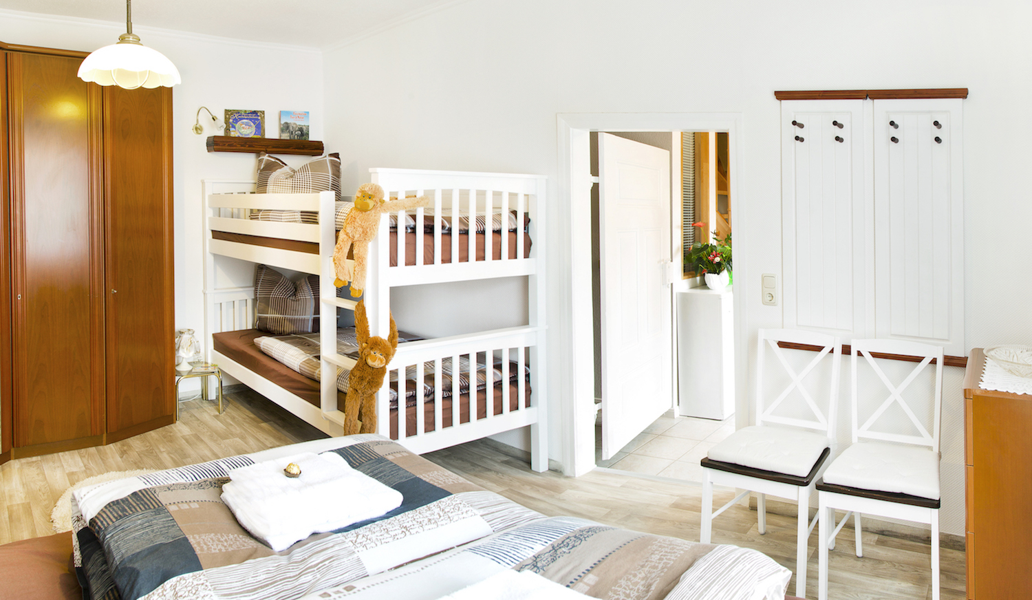 Schlafbereich mit Kinderbetten
