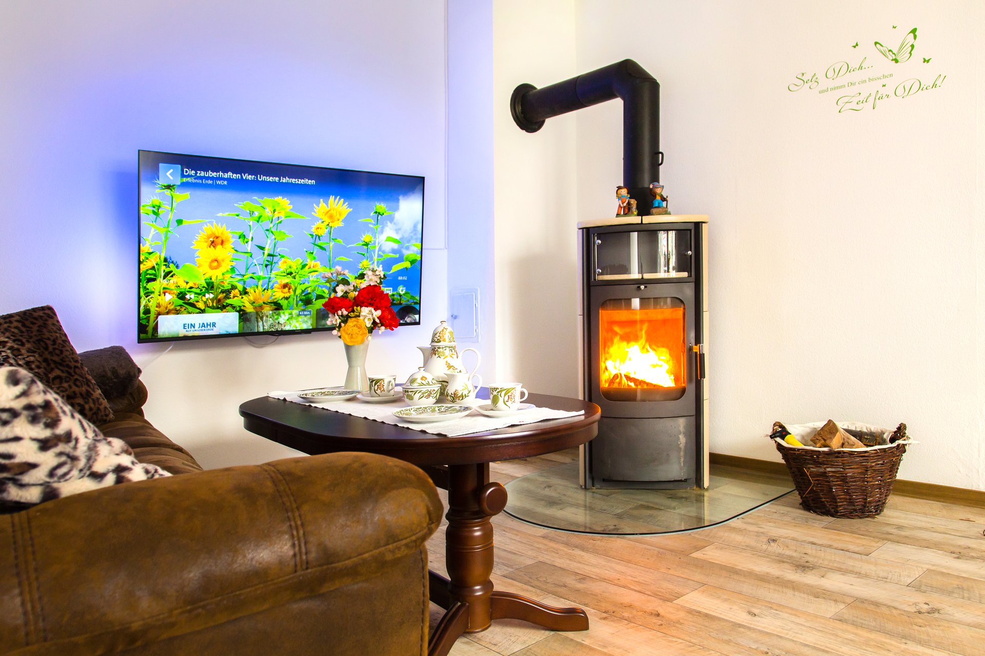 Wohnbereich mit Kamin